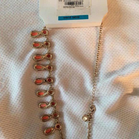 🎈Host Pick 🎈New Liz Claiborne Coral Jewelry Set - Picture 6 of 6